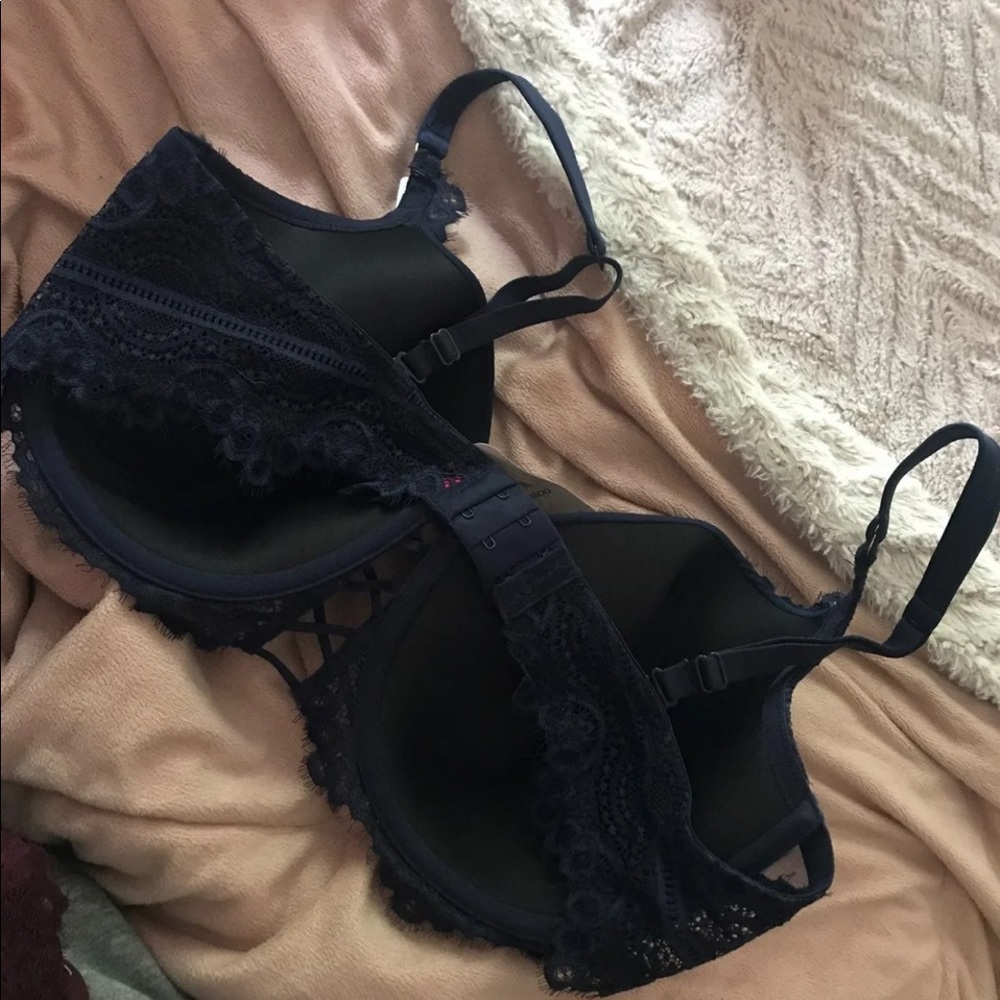 Bras - Picture 5 of 5